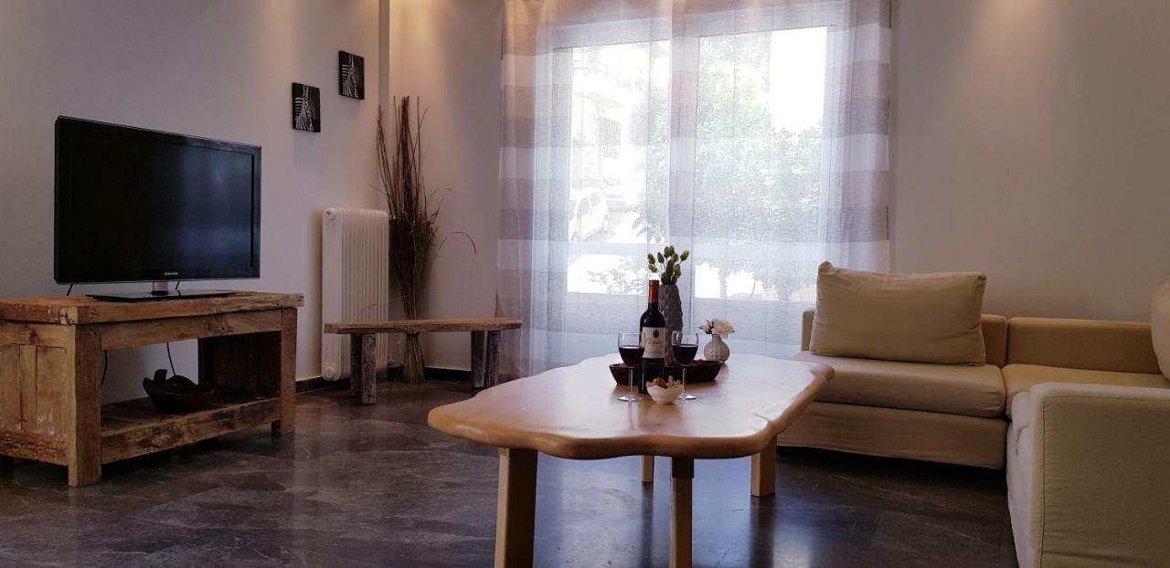 Spacious Apartment In The Historical Center Of Atina Dış mekan fotoğraf