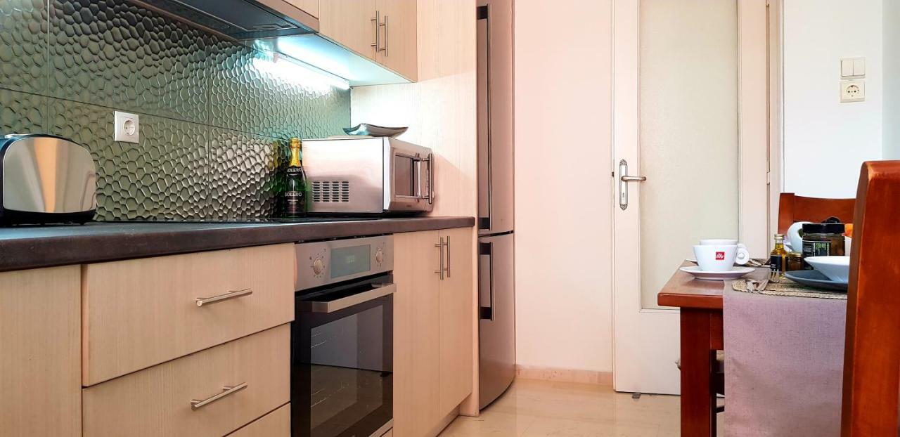 Spacious Apartment In The Historical Center Of Atina Dış mekan fotoğraf